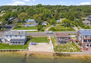 Boho Beach - AC & WiFi - Pool, Private Beach, Water Views, Kayak Rentals