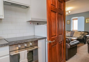 BRAESIDE, family friendly, with open fire in Torver