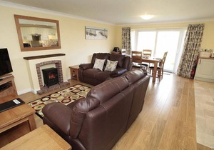 Bramley Cottage - Two Bedroom House, Sleeps 4