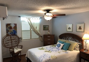 Breathtaking views from private balcony, pool, beach, golf, WiFi, A/C, sleeps 6.