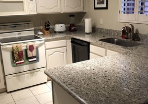 Bright 1BD/1BA Condo