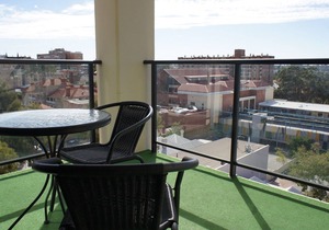 Bright 2 Bedroom Central Perth Apartment
