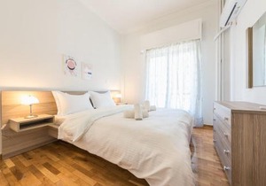Bright apt in the heart of Athens