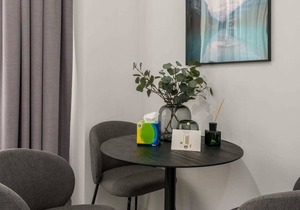 ☆BRIGHT: Stylish & Central | Kitchen | Netflix