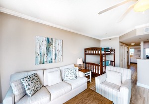Bright, Welcoming Condo On Okaloosa Island! Waterfall, Lazy River