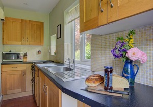 Bron y Fedw - Three Bedroom House, Sleeps 6