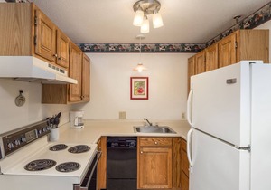 Brookside I B-104 | 2 Bed, 1 Bath