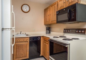 Brookside I B-106 | 2 Bed, 1 Bath