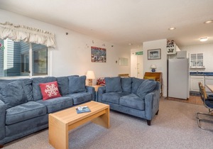Brookside I B-306 | 2 Bed, 1 Bath