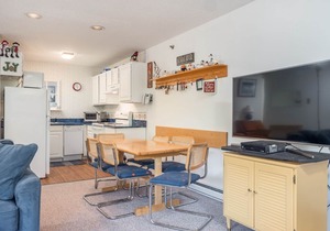 Brookside I B-306 | 2 Bed, 1 Bath