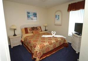Budget Getaway - Eagle Pointe - Feature Packed Spacious 3 Beds 2 Baths Villa - 7 Miles To Disney