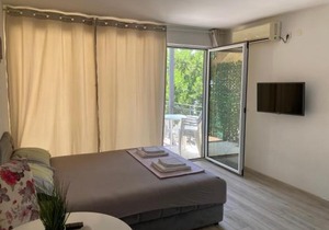 Budva, Jaz, apartmani DIF