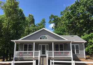 Built in 2017 - 4 BR/3 BA Lakeview in Grand Rivers - The Only City on Both Lakes