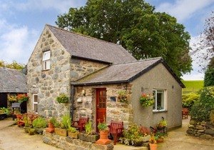Bwthyn Conwy - Three Bedroom House, Sleeps 6