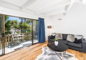 Byron Bay Accom - Balcony on Lawson