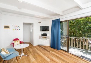 Byron Bay Accom - Balcony on Lawson