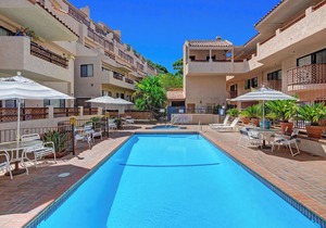 C54: 2 Bedroom, 2 Bath Condo, Balcony with Views, Pool, BBQ