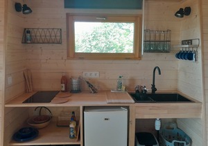 Cabin located in a natural environment, located between sea and mountain.