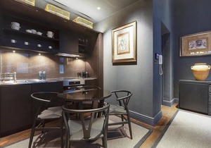 Cadogan Square I