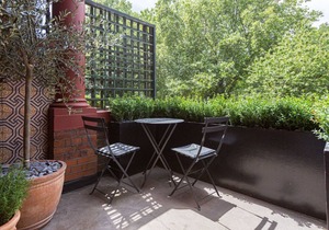 Cadogan Square I