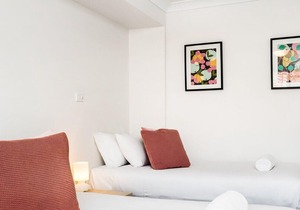 Calinda Sol 10 - Cafes, restaurants and beaches all within 5 min walk.