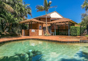 Calinda Sol 12 - Byron beachside perfection.... best location!