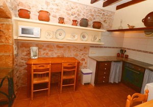 Can Cova 413 rustic finca with private pool, terrace, air conditioning and WiFi