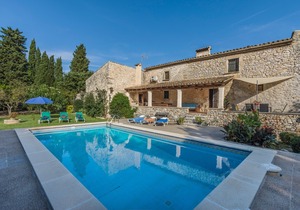 Can Llompart: Large Private Pool, A/C, WiFi