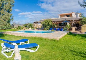 Can Tolo Pocaroba - Three Bedroom Villa, Sleeps 6