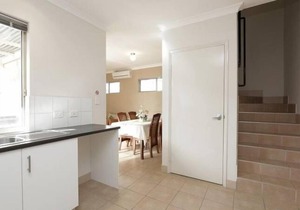 Cannington Home Accommodation House 3 (3 bedrooms & 2 bathrooms)