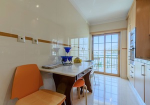 CARCAVELOS BEACH. A wonderful 2 bedroom apartment