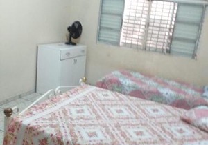 CASA COM PISCINA BROTAS