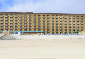 Casa Del Mar Beach Resort