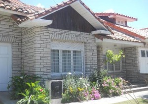 Casa Punta Mogotes (una cuadra playa)