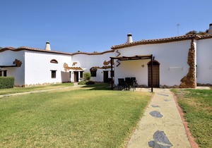 Cave house with private terrace on a small complex