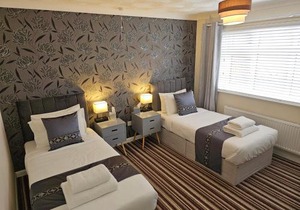 Cedar Drive, Holbeach - 1 to 4 - Self Catering