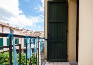 Central Studio with Wi-Fi, aircon & washing machine