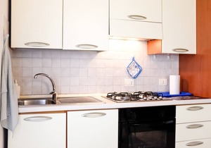 Central Studio with Wi-Fi, aircon & washing machine