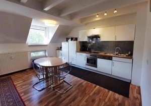 CF15 75m2 Central Duplex with AC and Balcony