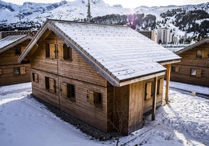 Chalet, 300m from ski slopes, fitness, swimming pool, sauna, terrace, parking, tv, ski locker, 45m²