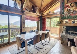 Chalet 6 pièces à Combloux avec cheminée et parking - FR-1-560-21