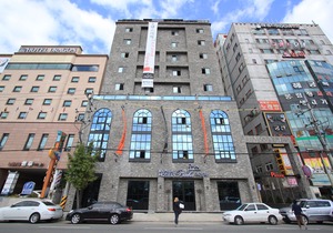 Changwon Palyongdong Praha Hotel