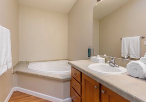Charm & Relaxation in the Mountains! 3 Serene Units, Indoor Pool, BBQ Facilities, Sports Courts