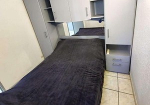 Charmant T2 en Pinède avec parking, véranda et terrasse, à 900m de la plage, idéal pour 4 personnes - FR-1-607-41