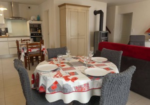 Charming 2-Bedroom House Near Beach & Town + Terrace, BBQ, Parking Included