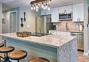 *Charming 2bed 2 bath 6 mins from IMG*