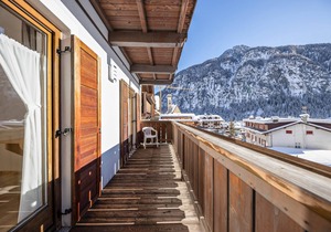 Charming Apartment “Eurochalet- S4” close to the Ski Lifts with Mountain View, Wi-Fi, Balcony and Terrace; Parking Available