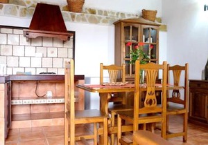 Charming Apartment in Los Silos, 80m² with Terrace