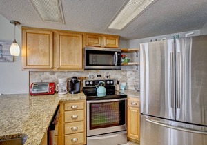 Charming Condo With Endless Views of the Atlantic!