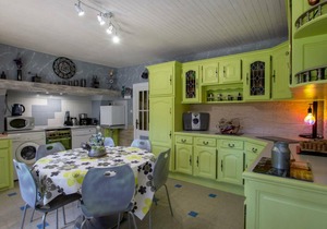 Charming Cottage Near Dordogne River, Ideal for Families, with Garden & BBQ